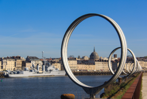 image de la ville de Nantes et ses anneaux