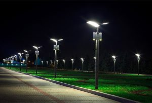 image d'éclairage extérieur pour illustrer notre article sur les éclairages publics solaires